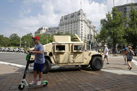 [ẢNH] Máy bay Mỹ bay rợp trời trong ngày mừng quốc khánh lịch sử