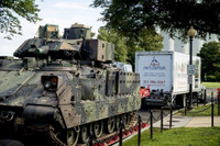 [ẢNH] Máy bay Mỹ bay rợp trời trong ngày mừng quốc khánh lịch sử