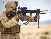 [ẢNH] Đấu AK-12 Nga, Mỹ trang bị 50 ngàn súng trường từ Đức