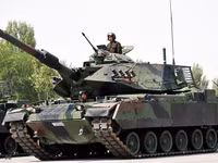 [ẢNH] Syria pháo kích bắn tan xác xe tăng Thổ Nhĩ Kỳ ngay khi chưa kịp tham chiến