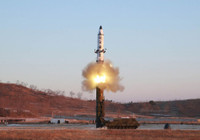 [ẢNH] Triều Tiên lại bất ngờ phóng tên lửa đạn đạo