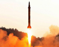 [ẢNH] Triều Tiên lại bất ngờ phóng tên lửa đạn đạo