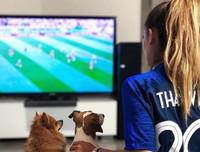 [ẢNH] Nàng WAGs với vẻ đẹp hút hồn của thủ quân Pháp