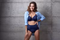 [ẢNH] Nàng WAGs với vẻ đẹp hút hồn của thủ quân Pháp