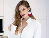 [ẢNH] Nàng WAGs với vẻ đẹp hút hồn của thủ quân Pháp