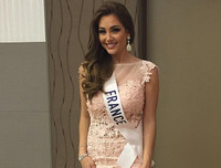 [ẢNH] Nàng WAGs với vẻ đẹp hút hồn của thủ quân Pháp