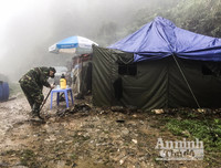 [ẢNH] Xúc động chuyện những người lính căng mình trước sương gió biên cương ngăn dịch Covid -19