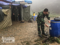 [ẢNH] Xúc động chuyện những người lính căng mình trước sương gió biên cương ngăn dịch Covid -19