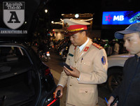 [ẢNH] Sau trận cầu Việt Nam - Thái Lan: Cảnh sát 141 thể hiện bản lĩnh, kiên quyết