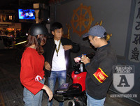 [ẢNH] Sau trận cầu Việt Nam - Thái Lan: Cảnh sát 141 thể hiện bản lĩnh, kiên quyết