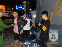 [ẢNH] Sau trận cầu Việt Nam - Thái Lan: Cảnh sát 141 thể hiện bản lĩnh, kiên quyết