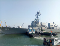 Ngắm tàu sân bay USS Carl Vinson đang ghé thăm Việt Nam Đà Nẵng