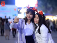 Hà Nội tràn ngập không khí Giáng sinh