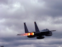 Lo lắng trước J-10 Trung Quốc, Mỹ hiện đại hóa khẩn cấp 