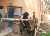 [ẢNH] Phòng không Syria lộ điểm yếu chí tử sau vụ tập kích của trực thăng AH-64 Apache Israel