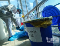 [ẢNH] Ngày 27-2 đặc biệt của các bác sỹ Công an Thủ đô nơi tuyến đầu phòng dịch Covid - 19