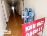 [ẢNH] Ngày 27-2 đặc biệt của các bác sỹ Công an Thủ đô nơi tuyến đầu phòng dịch Covid - 19