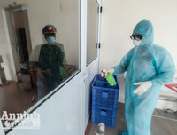 [ẢNH] Ngày 27-2 đặc biệt của các bác sỹ Công an Thủ đô nơi tuyến đầu phòng dịch Covid - 19