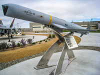 [ẢNH] Mỹ cung cấp tên lửa siêu chính xác cho Saudi Arabia, đòn trả đũa Iran sắp tới?