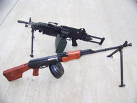 [ẢNH] Bất ngờ vị trí đứng trong top 3 vũ khí Nga xuất khẩu nhiều nhất bên cạnh AK-47 và PRG-7