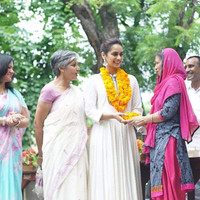 Chiêm ngưỡng vẻ đẹp Ấn Độ của tân Hoa hậu Thế giới 2017