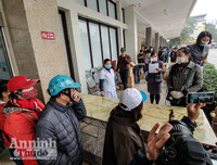 [ẢNH] Công an Thủ đô tham gia phát miễn phí 75.000 khẩu trang phòng dịch Corona