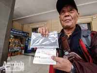 [ẢNH] Công an Thủ đô tham gia phát miễn phí 75.000 khẩu trang phòng dịch Corona