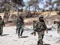 [ẢNH] Quân đội Syria bất ngờ thua bỏ cả xe tăng chạy khỏi một số vị trí tại tử địa Đông Ghouta