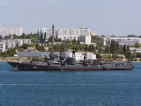 [ẢNH] Khu trục hạm 