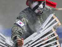 [ẢNH] Đổ rạp trước vẻ đẹp hút hồn của nữ đặc nhiệm Hàn Quốc