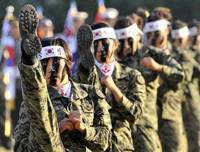 [ẢNH] Đổ rạp trước vẻ đẹp hút hồn của nữ đặc nhiệm Hàn Quốc