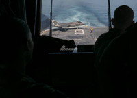 [ẢNH] Tàu đổ bộ tối tân nhất của Mỹ mang đầy F-35B tập trận tại Biển Đông