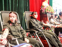 [ẢNH] Ấn tượng mạnh với hình ảnh nữ Công an Thủ đô hiến máu cứu người