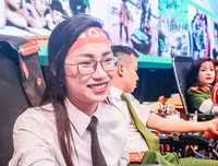 [ẢNH] Ấn tượng mạnh với hình ảnh nữ Công an Thủ đô hiến máu cứu người