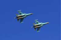 [ẢNH] Kinh ngạc khi máy bay ném bom tiền tuyến Su-34... chạy trên đường cao tốc