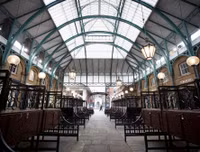 [ẢNH] Nước Anh vắng lặng lạ thường, Thủ tướng Johnson cảnh báo nguy cơ 