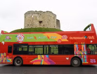 [ẢNH] Nước Anh vắng lặng lạ thường, Thủ tướng Johnson cảnh báo nguy cơ 