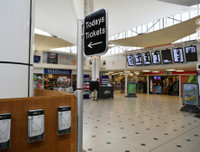 [ẢNH] Nước Anh vắng lặng lạ thường, Thủ tướng Johnson cảnh báo nguy cơ 