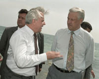 [ẢNH] Mỹ và Nga từng gây áp lực bắt Ukraine phá hủy kho vũ khí hạt nhân