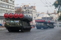 [ẢNH] Tổ hợp tên lửa phòng không S-300V1 Ukraine sẽ khiến S-400 Nga 