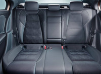 Mercedes-Benz A-Class Sedan: Thiết kế bóng bẩy và mới mẻ