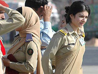 [ẢNH] Vẻ đẹp cuốn hút như thiên thần của nữ binh sĩ Pakistan