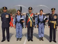 [ẢNH] Vẻ đẹp cuốn hút như thiên thần của nữ binh sĩ Pakistan