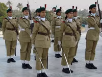 [ẢNH] Vẻ đẹp cuốn hút như thiên thần của nữ binh sĩ Pakistan