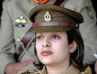 [ẢNH] Vẻ đẹp cuốn hút như thiên thần của nữ binh sĩ Pakistan