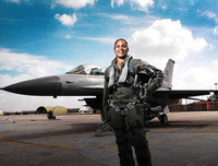 [ẢNH] Vẻ đẹp cuốn hút như thiên thần của nữ binh sĩ Pakistan