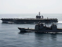 [ẢNH] Iran thực hiện đe dọa đóng eo biển Hormuz khi bắt tàu chở dầu UAE, nguy cơ chiến tranh