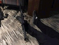 Rợn người bên trong phòng của kẻ thủ ác gây ra vụ xả súng kinh hoàng tại Mỹ