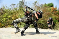 Quân đội Campuchia trình diễn bộ mặt hiện đại không ngờ