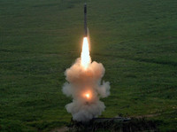 [ẢNH] Tên lửa bờ Nga ào ạt khai hỏa khi NATO dọa đưa tàu chiến tới biển Azov